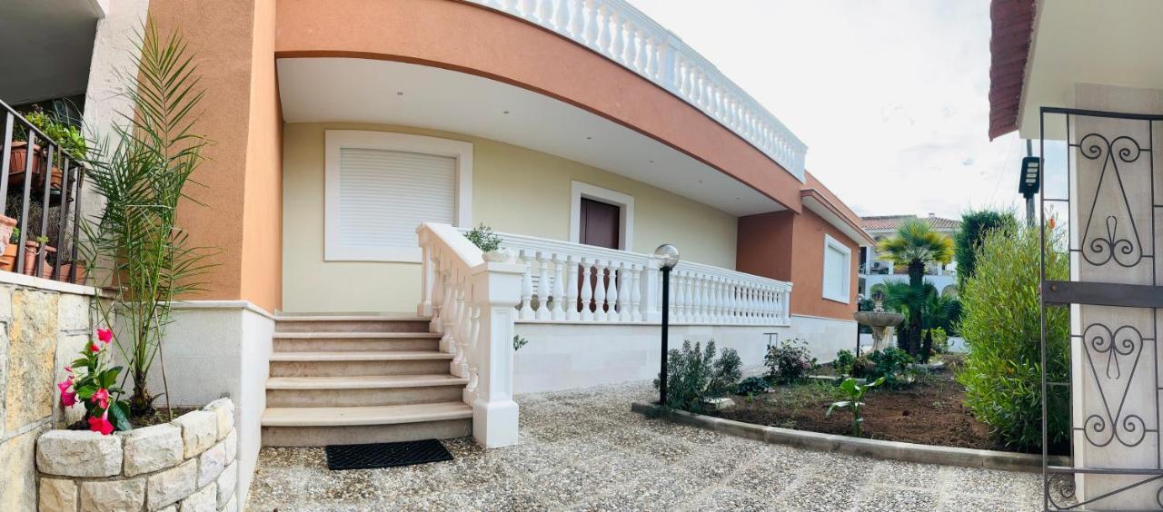 Villa Raffaele Trani Exterior foto