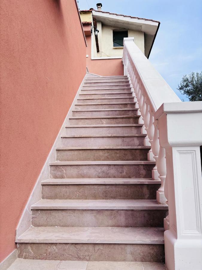 Villa Raffaele Trani Exterior foto